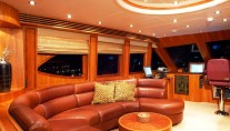 Mary Clare - Sky lounge